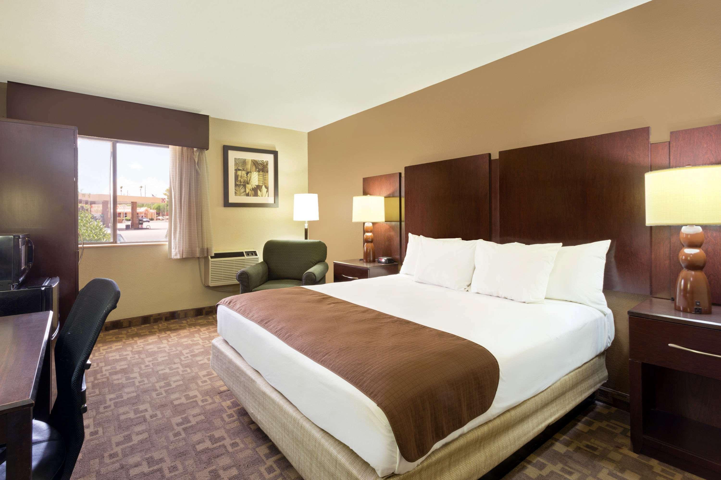 Super 8 By Wyndham Chandler Phoenix Ngoại thất bức ảnh