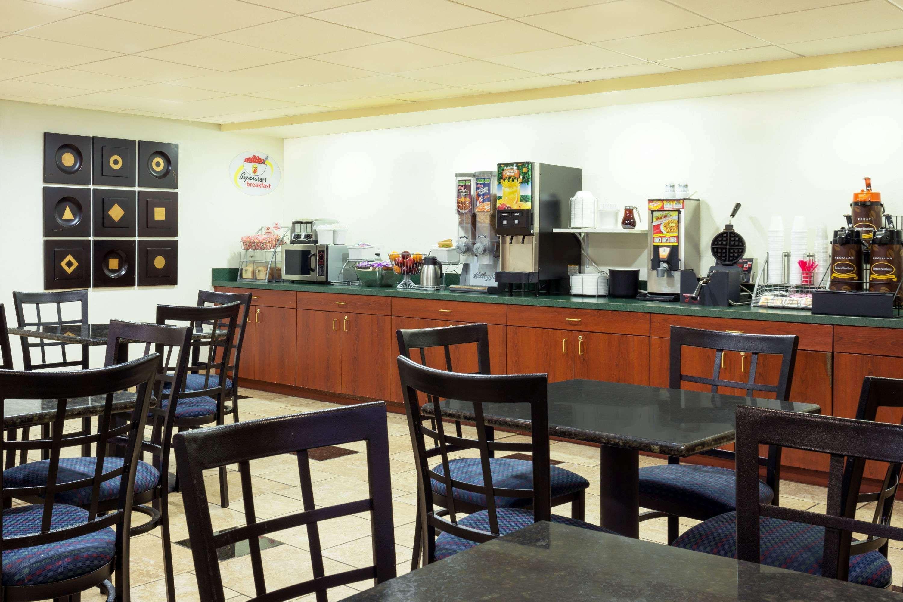Super 8 By Wyndham Chandler Phoenix Ngoại thất bức ảnh