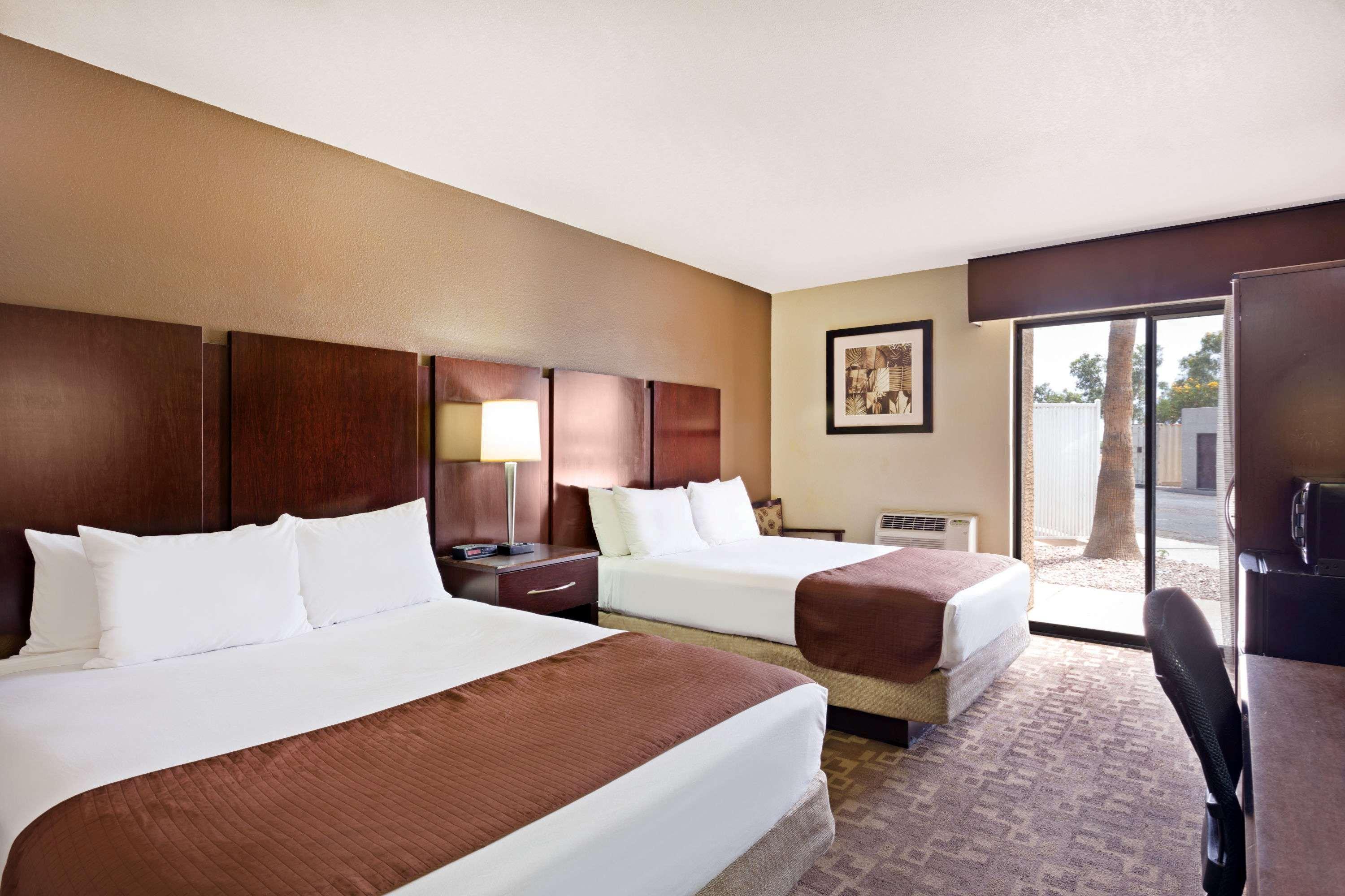 Super 8 By Wyndham Chandler Phoenix Ngoại thất bức ảnh